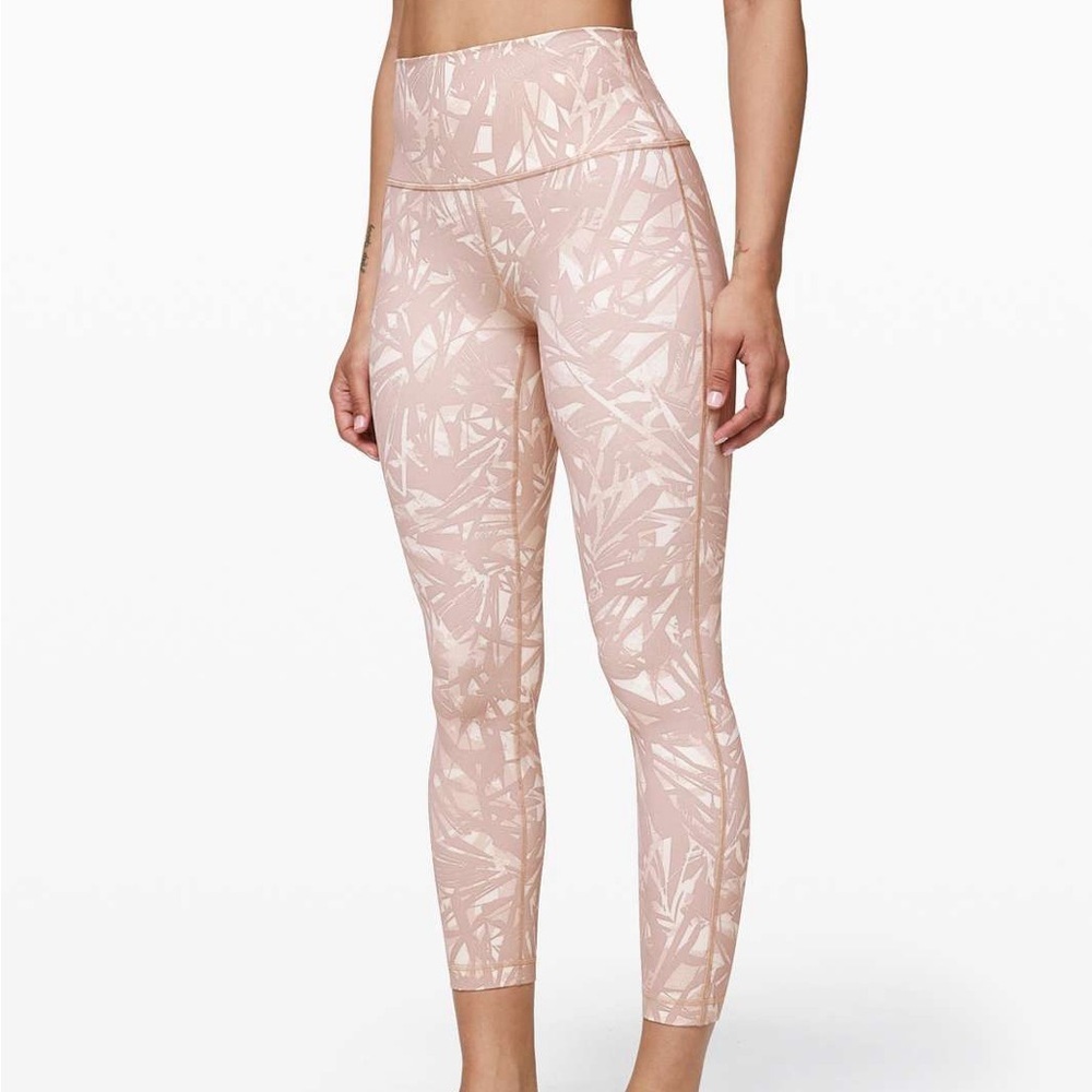 Lululemon Wunder High Rise Tight Leggings in Shadow Leaf Light‎ Ivory Muse